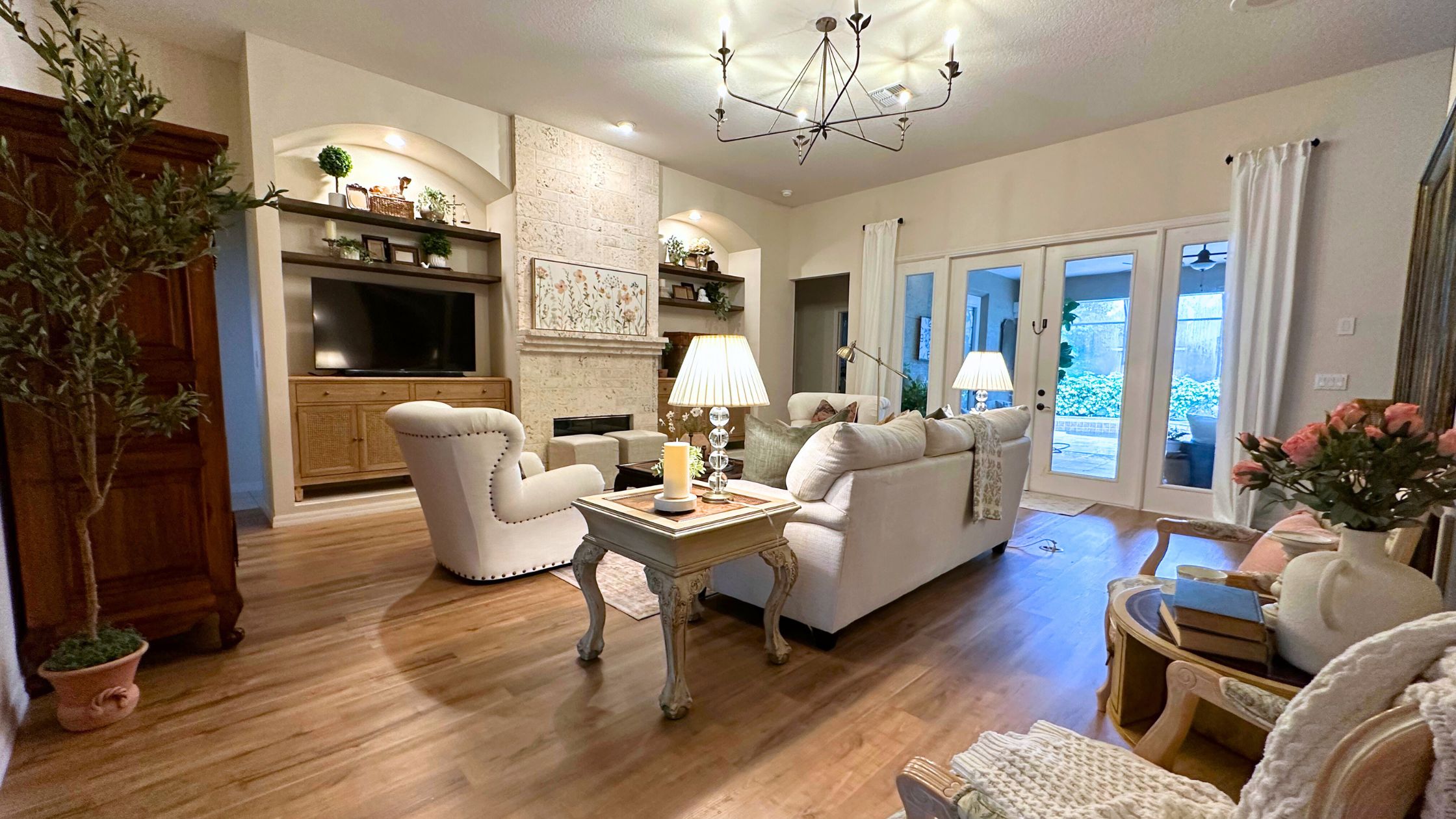 4 Hospitality, Design, Design Hacks, Remodel on a Budget, Home Staging, Home Furnishing, Vacation Rentals, ROI for Reno