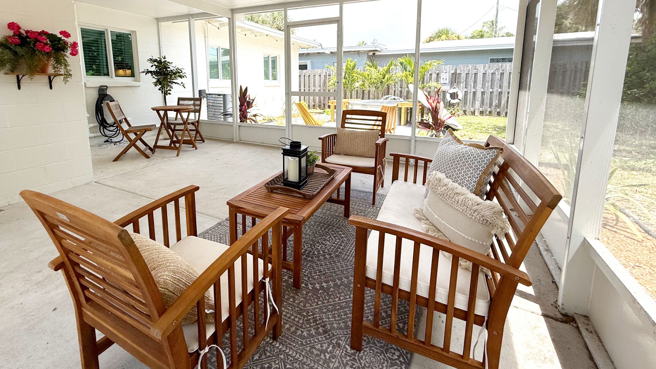 Hospitality, Design, Design Hacks, Remodel on a Budget, Home Staging, Home Furnishing, Vacation Rentals, 7 Seconds, Design Dilemmas, Seaside Decor, Beach Vibe, Financial Success Without Anxiety, Real Estate Investors, Thoughtful Touches, Stewardship