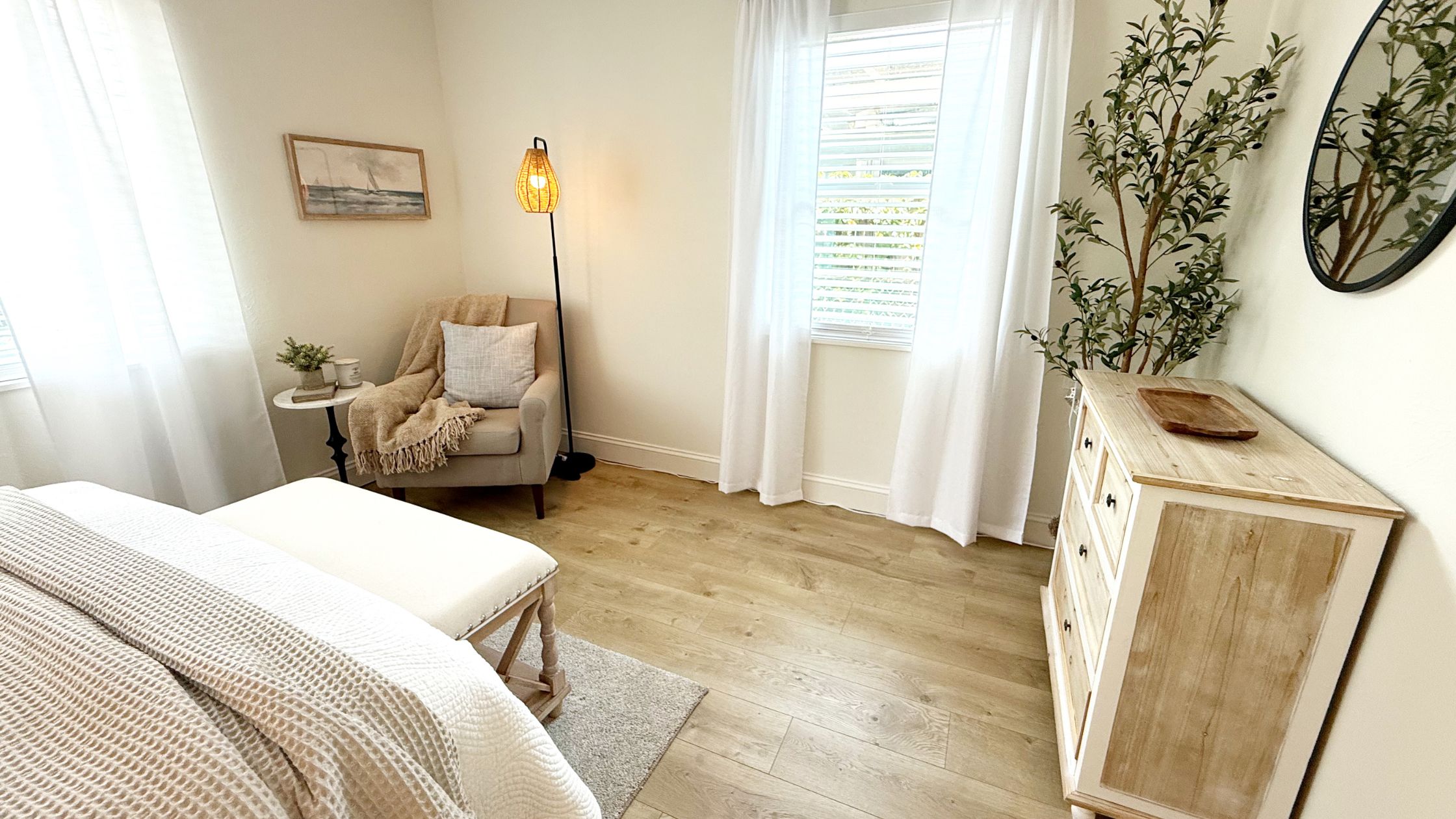 Hospitality, Design, Design Hacks, Remodel on a Budget, Home Staging, Home Furnishing, Vacation Rentals, 7 Seconds, Design Dilemmas, Seaside Decor, Beach Vibe, Financial Success Without Anxiety, Real Estate Investors, Thoughtful Touches, Stewardship
