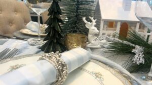 Hospitality, Design, Design Hacks, Personality, Design Styles, Designing for the holidays, Vacation Rentals, 7 Second Rule, Holiday Atmosphere, Holiday Decor, DIY Decor
